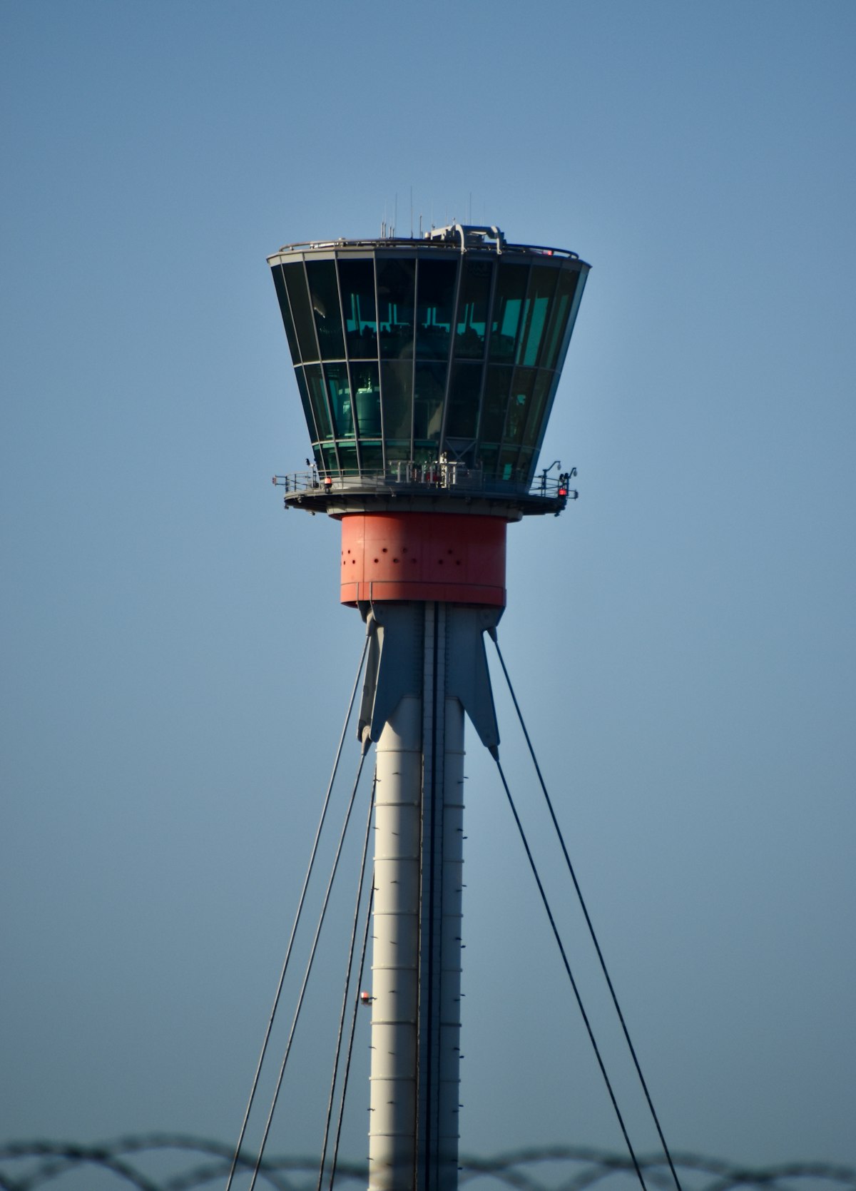 Claude Code Remote Control実践ガイド——リモートマシンでエージェント開発を24時間回す