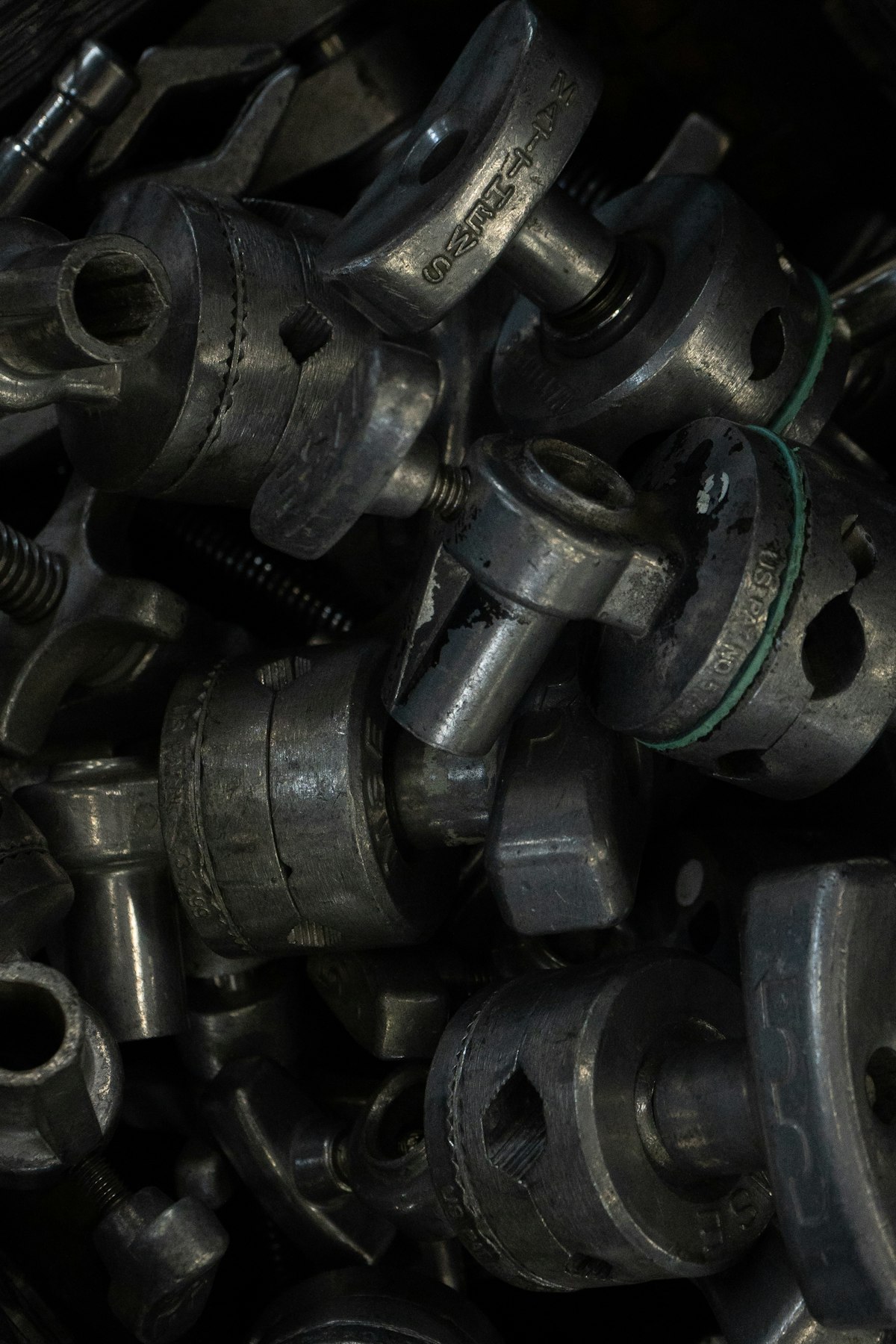 Claude Cowork × MCP連携実践ガイド——Google Drive・Slack・Notionを繋いで業務フローを丸ごと自動化