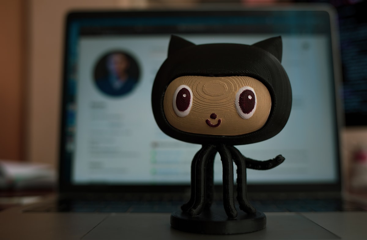 GitHub Agentic Workflows実践ガイド——GitHub Actionsにコーディングエージェントを組み込む